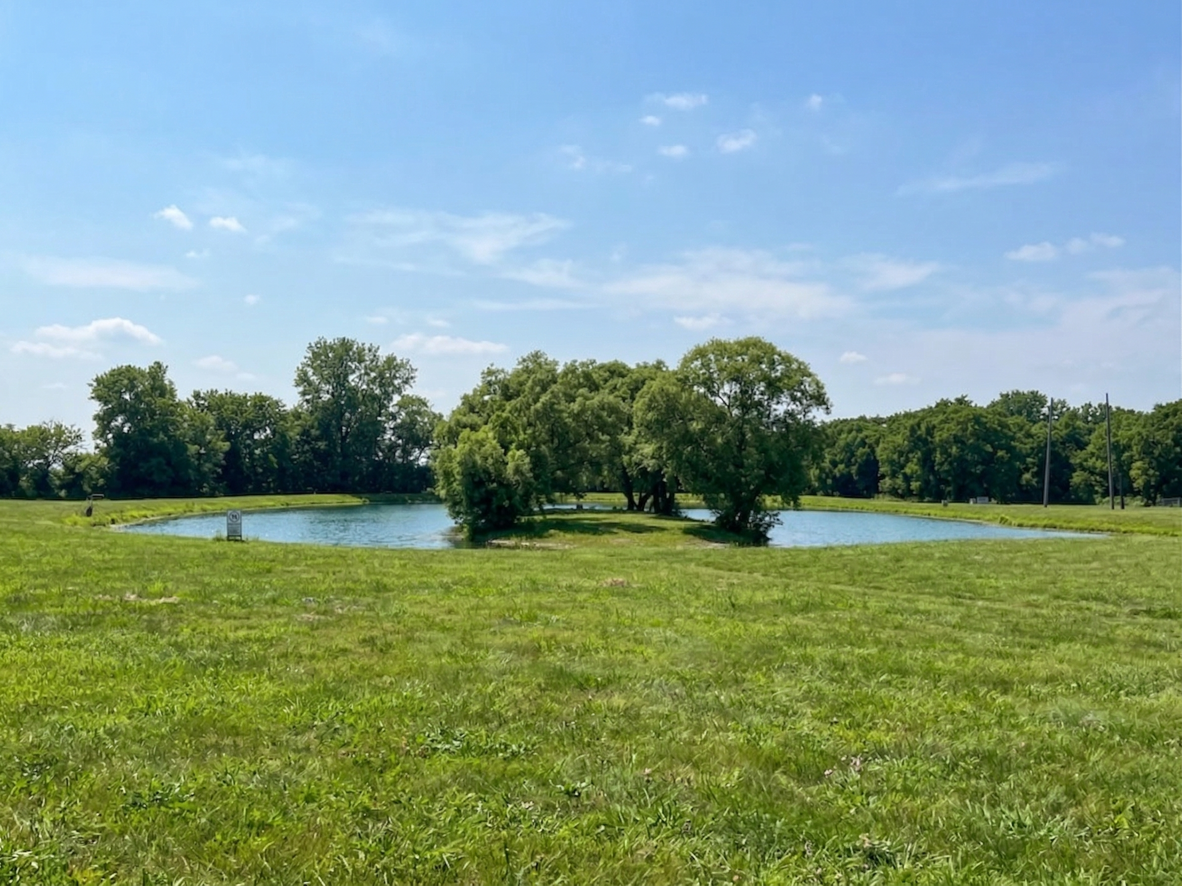 Peaceful lake views at Indian Rock Community